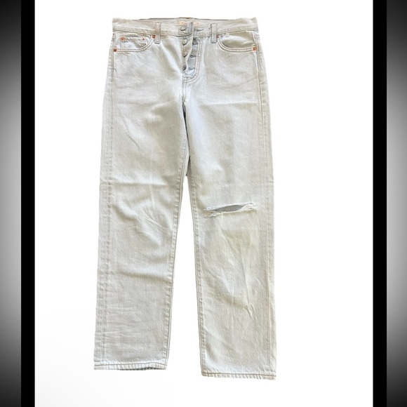 Levi's Pants - Levi's Wedgie Straight high rise one knee cutoff Jeans 29 x 28 light denim nwot
